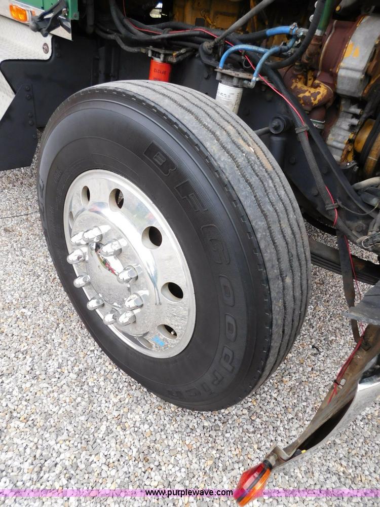 image for item L5842 1993 Kenworth W900 semi truck