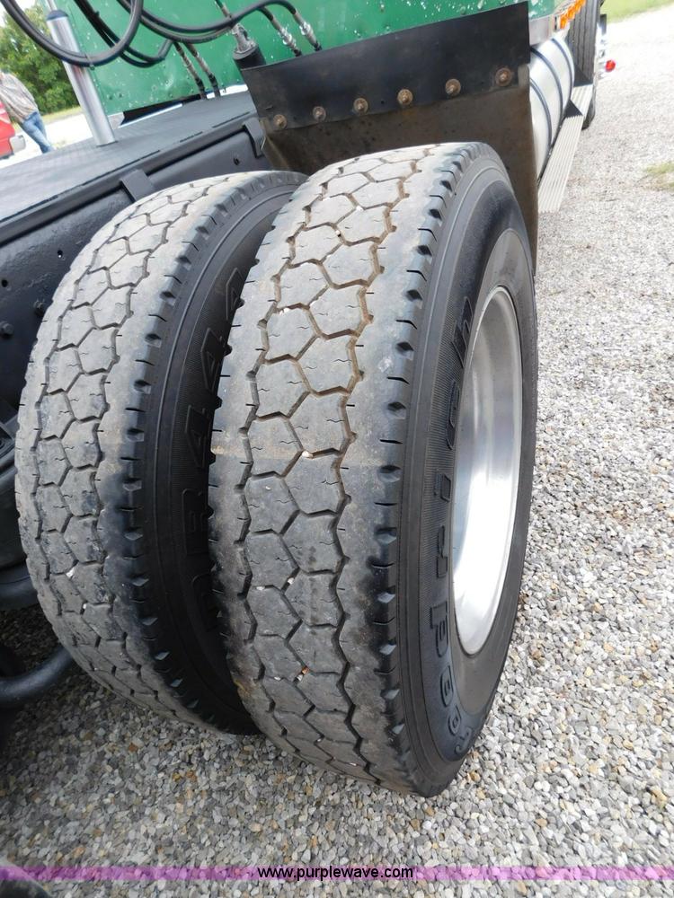 image for item L5842 1993 Kenworth W900 semi truck