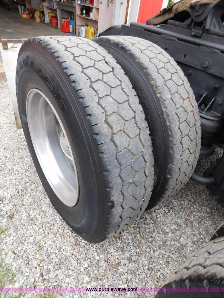 image for item L5842 1993 Kenworth W900 semi truck