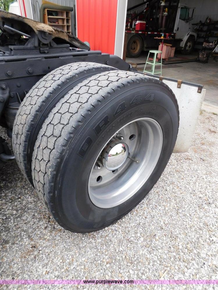 image for item L5842 1993 Kenworth W900 semi truck