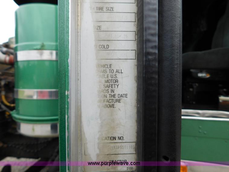 image for item L5842 1993 Kenworth W900 semi truck