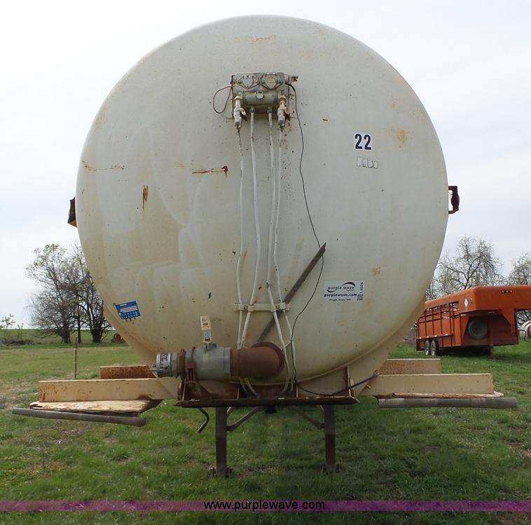 image for item L6324 1979 tank trailer