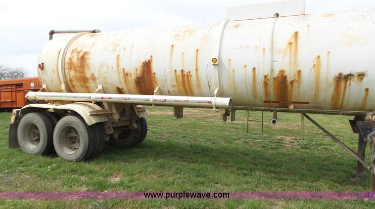 image for item L6324 1979 tank trailer