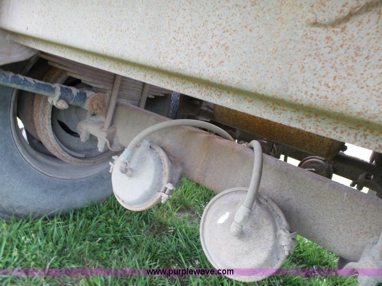 image for item L6324 1979 tank trailer