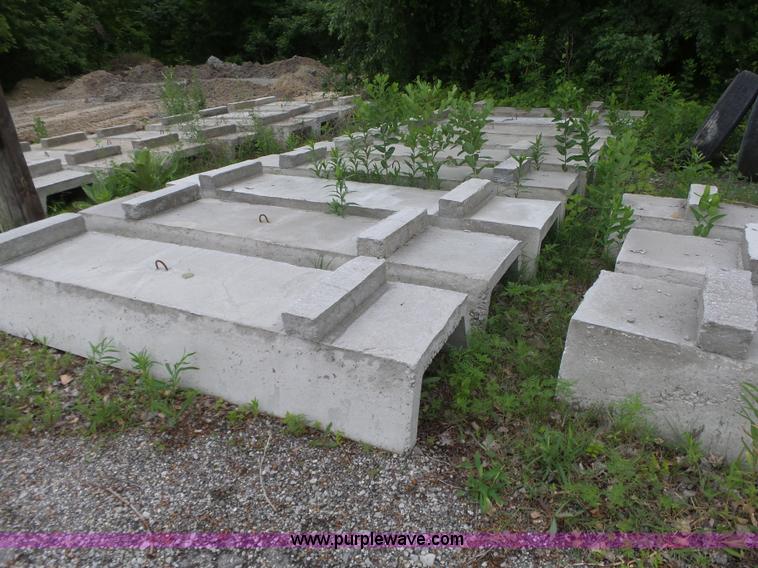 image for item AG9235 (10) feed bunks