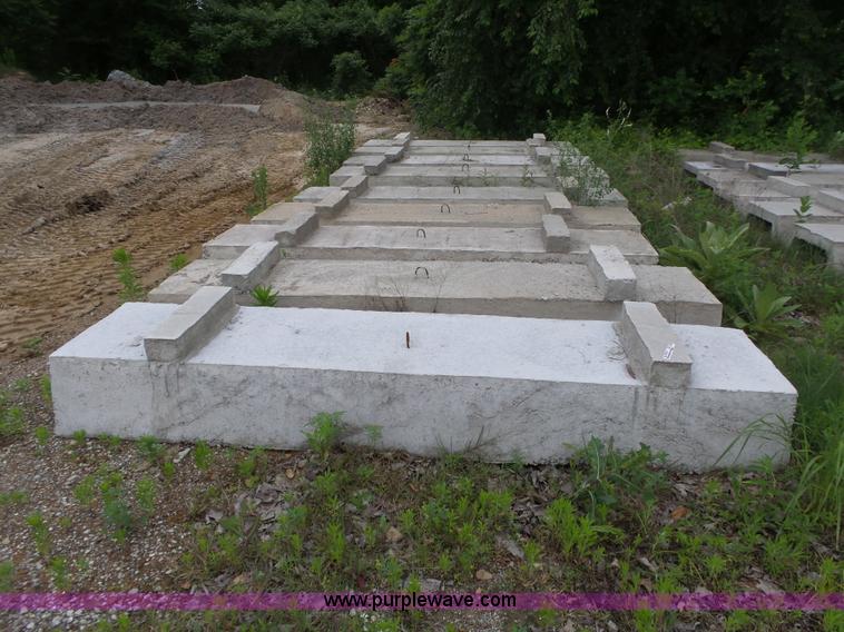 image for item AG9236 (16) feed bunks