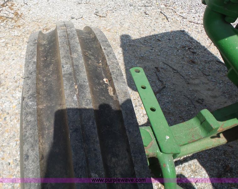 image for item AG9240 John Deere D tractor