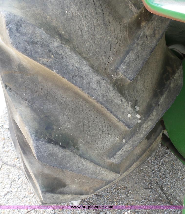 image for item AG9240 John Deere D tractor