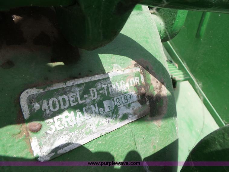 image for item AG9240 John Deere D tractor