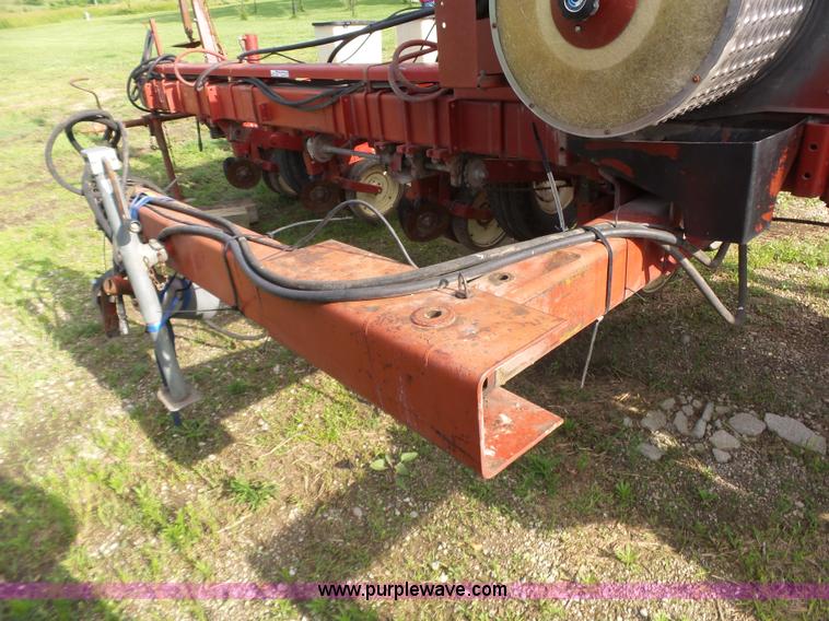 image for item AG9242 International Cyclo Air 800 air seeder