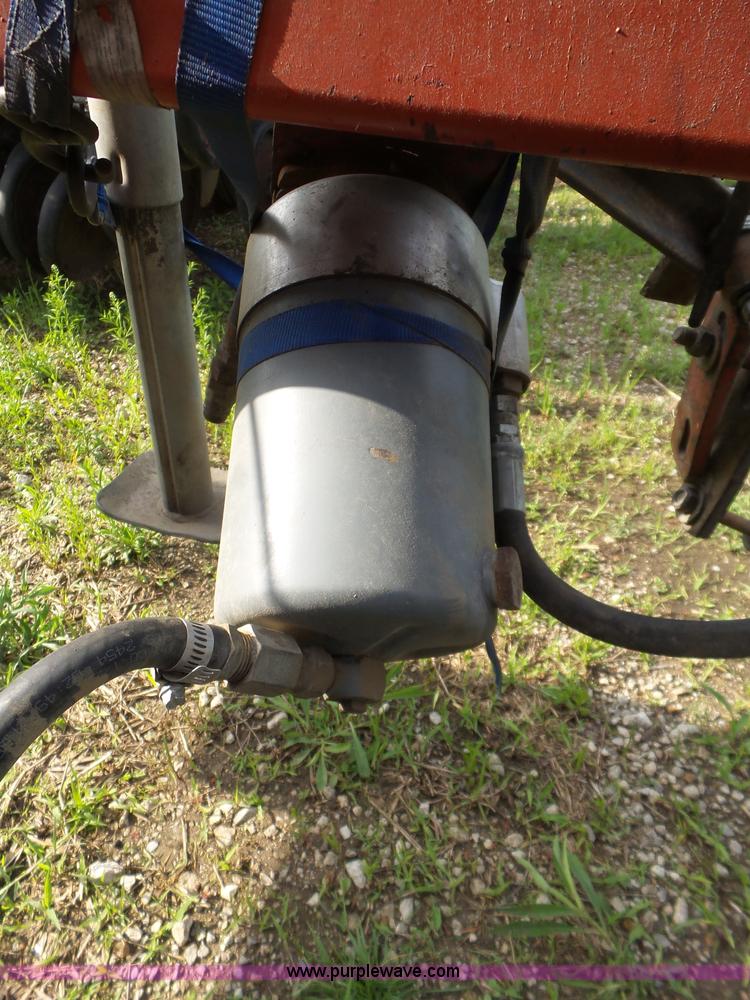 image for item AG9242 International Cyclo Air 800 air seeder