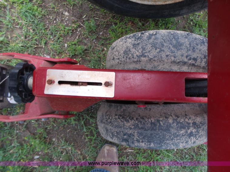 image for item AG9242 International Cyclo Air 800 air seeder