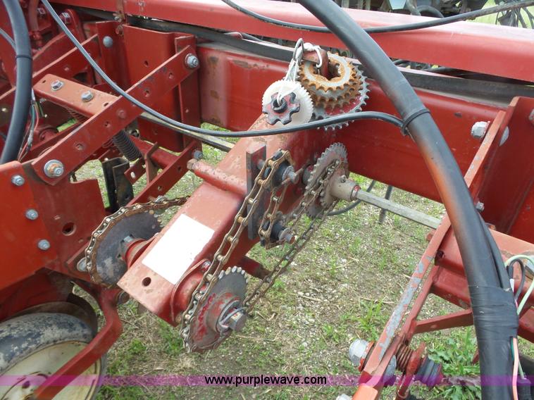 image for item AG9242 International Cyclo Air 800 air seeder
