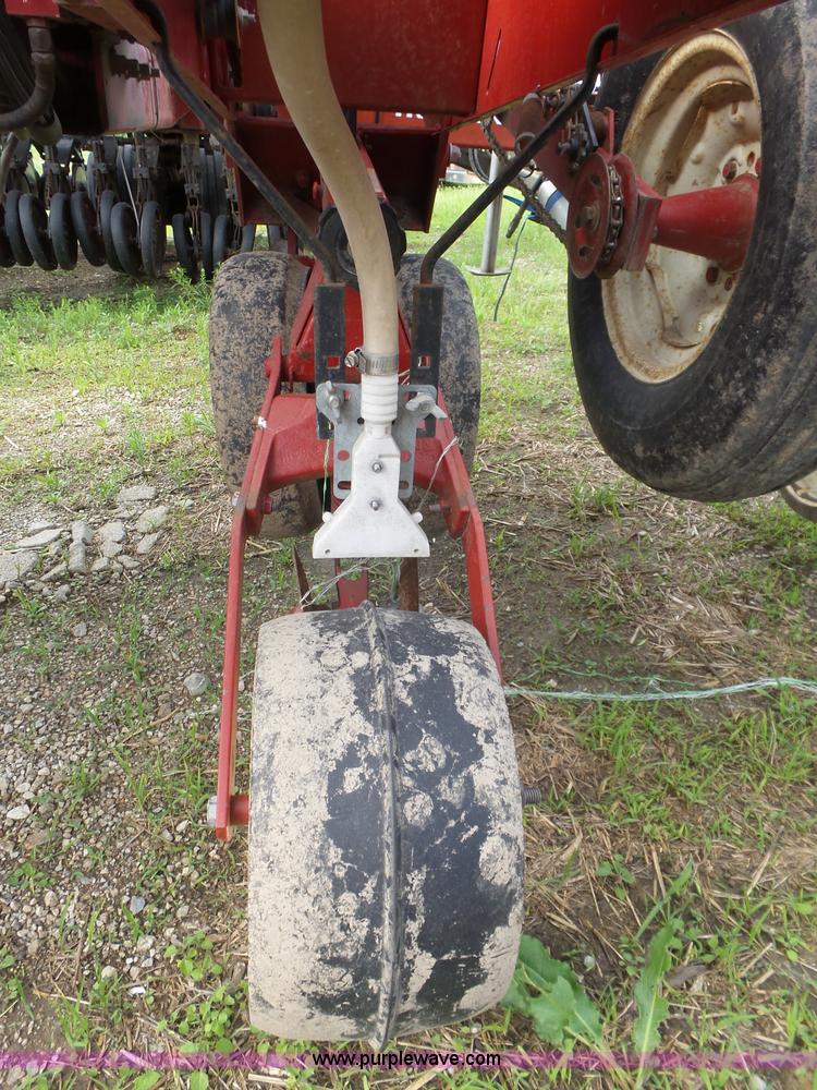 image for item AG9242 International Cyclo Air 800 air seeder