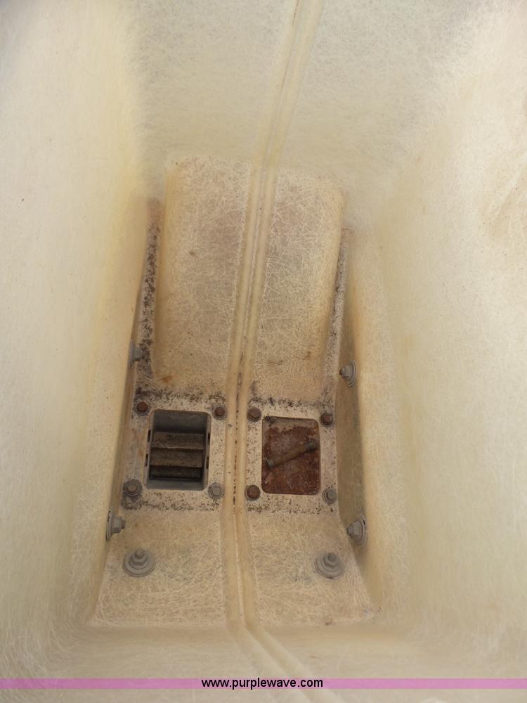 image for item AG9242 International Cyclo Air 800 air seeder