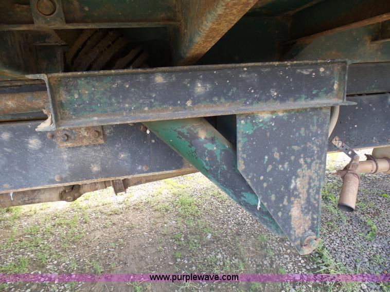 image for item AL9180 1973 GMC 6500 grain truck