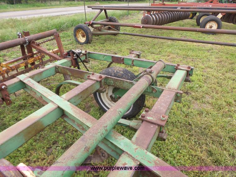 image for item BR9348 John Deere E0100 chisel