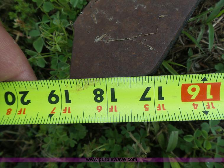 image for item BR9348 John Deere E0100 chisel