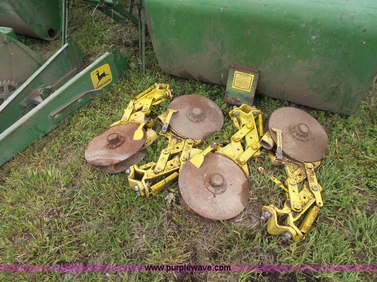 image for item BR9351 John Deere 1240 planter