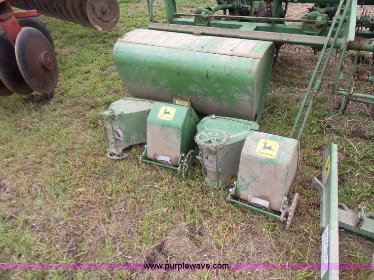 image for item BR9351 John Deere 1240 planter