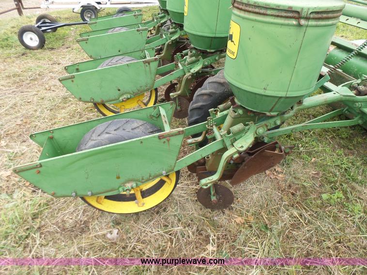 image for item BR9351 John Deere 1240 planter