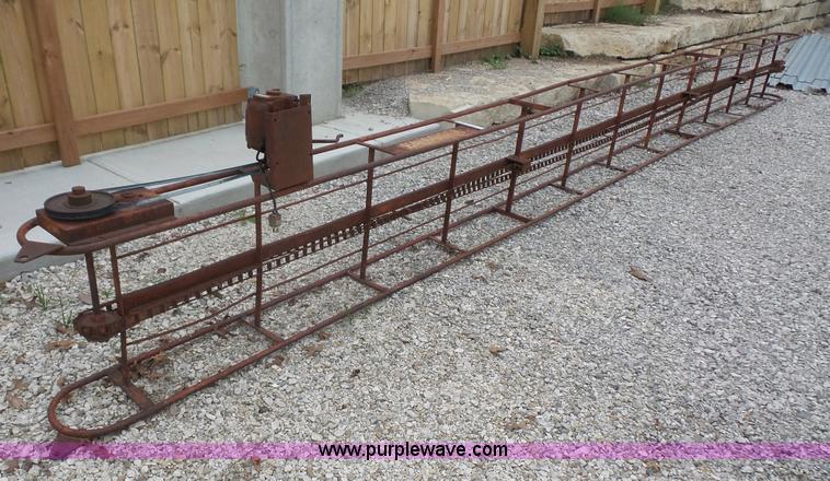 image for item BV9589 Hayovator bale elevator