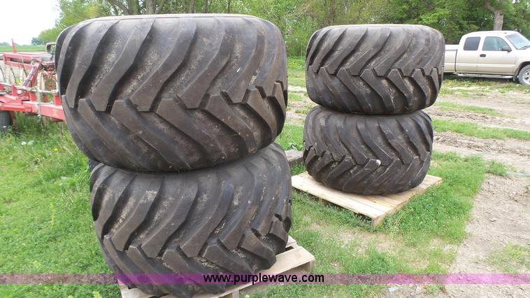 image for item BX9075 (4) Alliance 700/40-2.5 flotation 331 tires