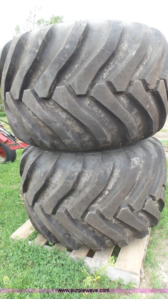 image for item BX9075 (4) Alliance 700/40-2.5 flotation 331 tires