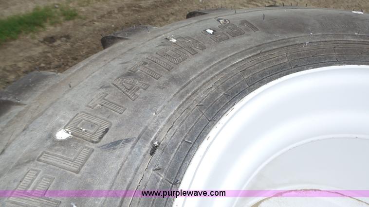 image for item BX9075 (4) Alliance 700/40-2.5 flotation 331 tires