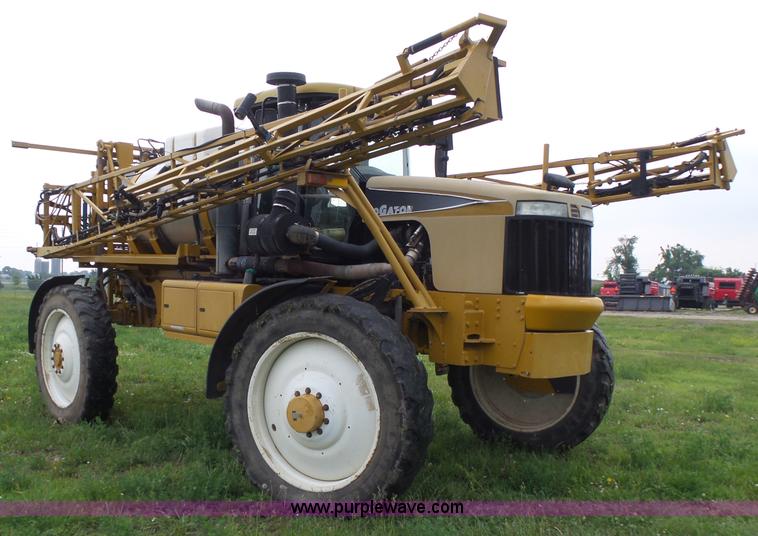 image for item BY9264 2007 Ag-Chem RoGator 1074SS self propelled sprayer