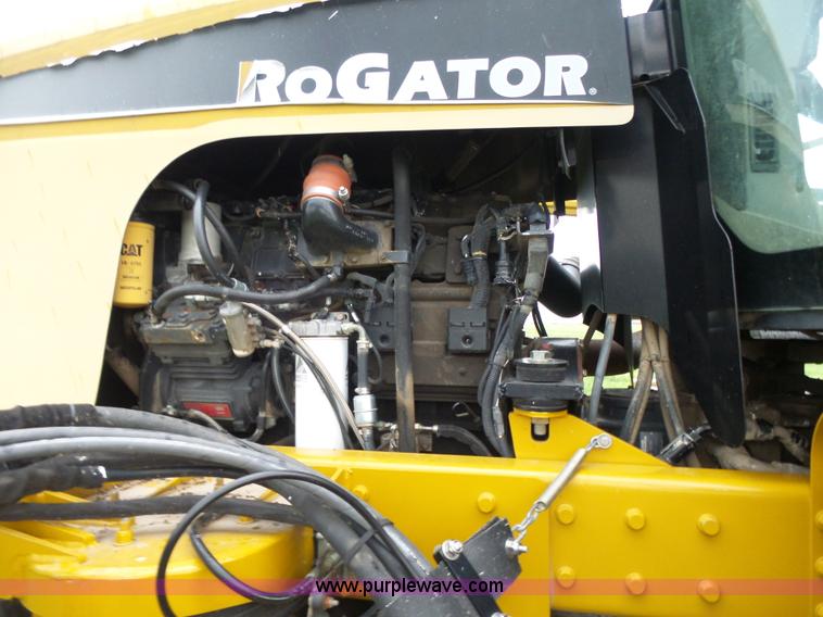 image for item BY9264 2007 Ag-Chem RoGator 1074SS self propelled sprayer