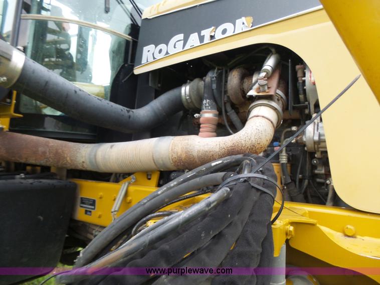 image for item BY9264 2007 Ag-Chem RoGator 1074SS self propelled sprayer