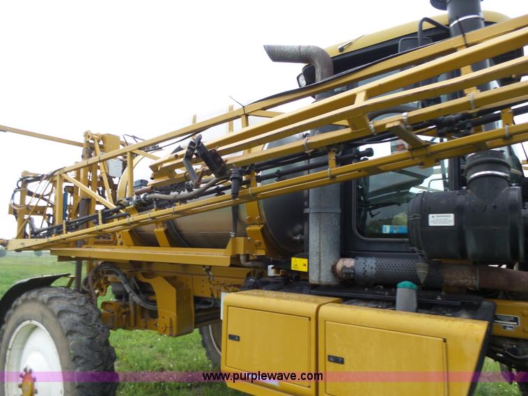 image for item BY9264 2007 Ag-Chem RoGator 1074SS self propelled sprayer