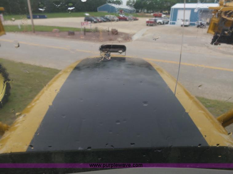 image for item BY9264 2007 Ag-Chem RoGator 1074SS self propelled sprayer