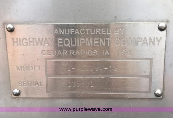 image for item BY9266 New Leader L4000G4 multi-applicator spreader bed