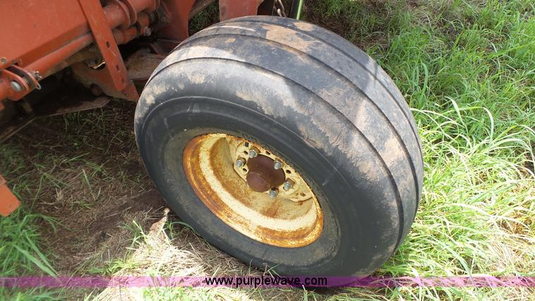 image for item BZ9151 Hesston 1365 windrower