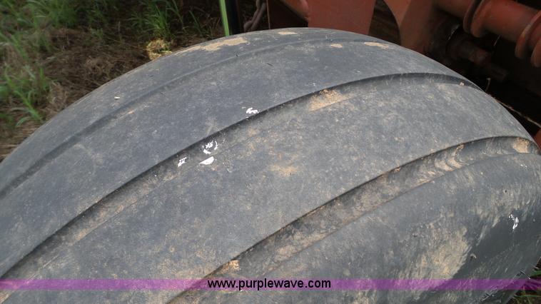 image for item BZ9151 Hesston 1365 windrower