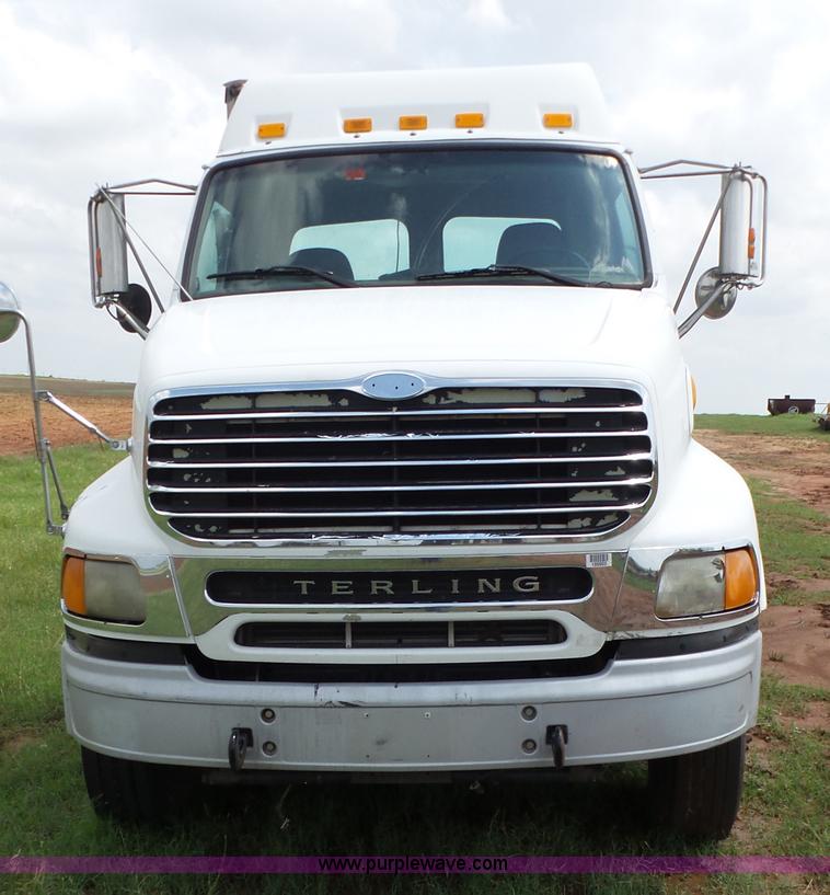 image for item BZ9157 2001 Sterling A9500 semi truck