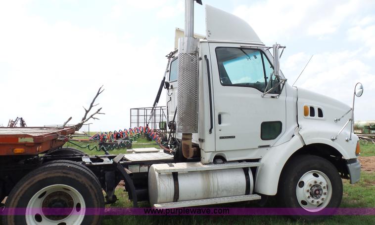 image for item BZ9157 2001 Sterling A9500 semi truck