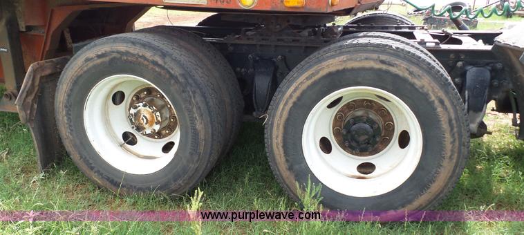 image for item BZ9157 2001 Sterling A9500 semi truck