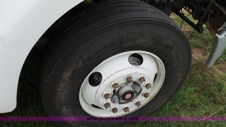 image for item BZ9157 2001 Sterling A9500 semi truck