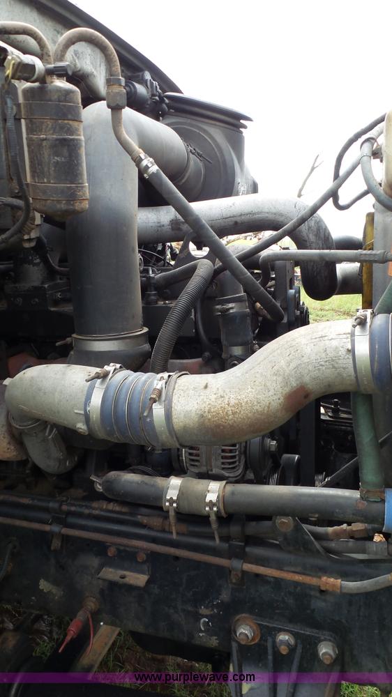 image for item BZ9157 2001 Sterling A9500 semi truck