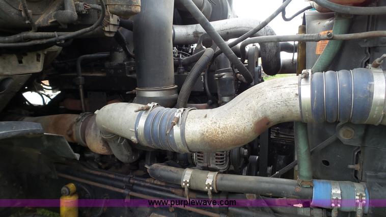 image for item BZ9157 2001 Sterling A9500 semi truck