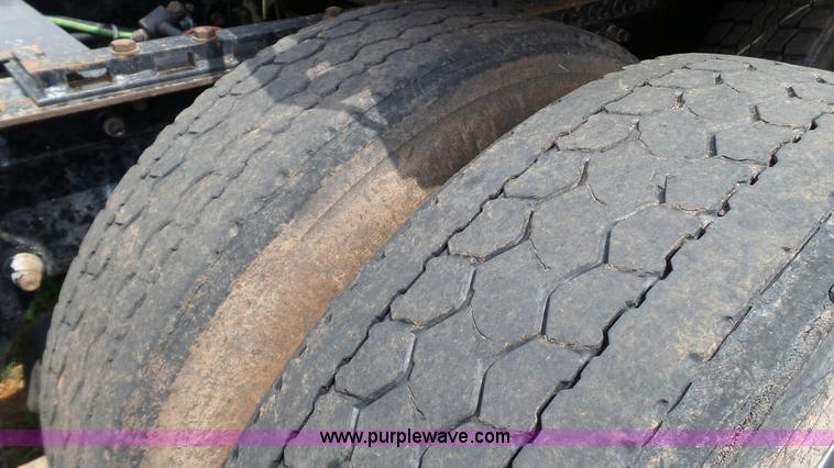 image for item BZ9157 2001 Sterling A9500 semi truck