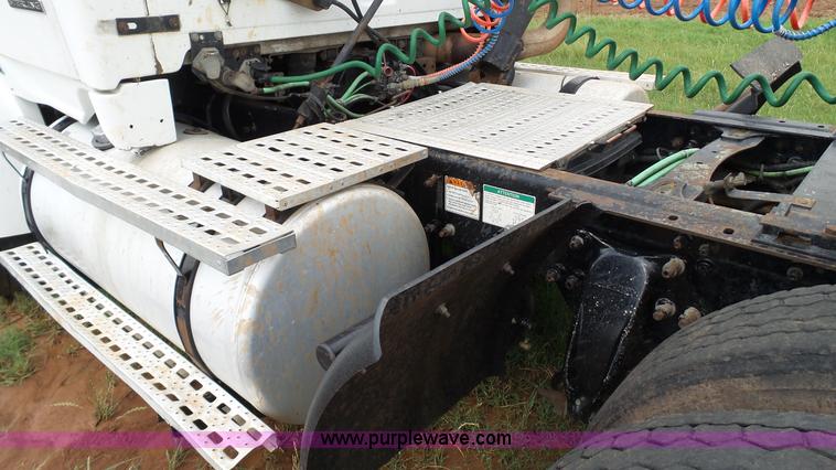 image for item BZ9157 2001 Sterling A9500 semi truck