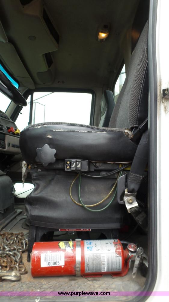 image for item BZ9157 2001 Sterling A9500 semi truck