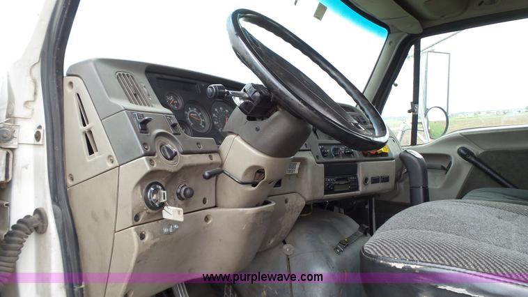 image for item BZ9157 2001 Sterling A9500 semi truck