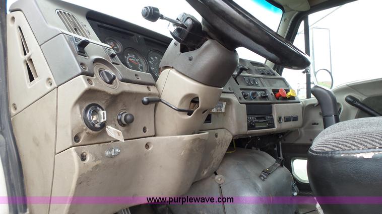 image for item BZ9157 2001 Sterling A9500 semi truck