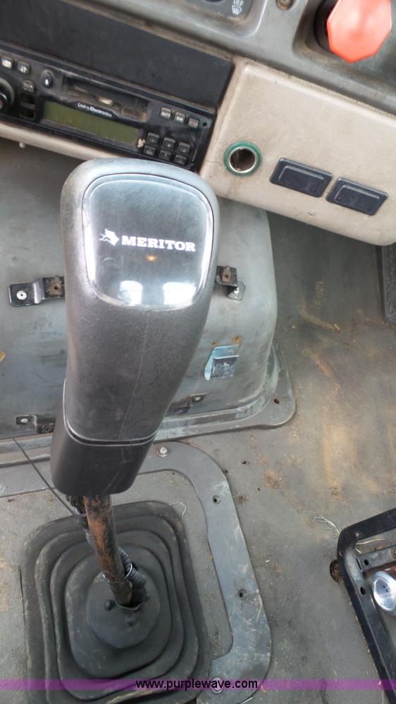 image for item BZ9157 2001 Sterling A9500 semi truck