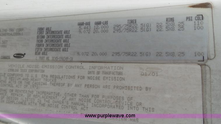 image for item BZ9157 2001 Sterling A9500 semi truck